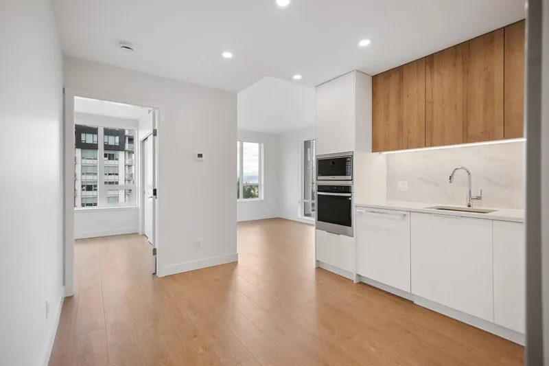 1009 13387 OLD YALE ROAD - photo 2 of 25