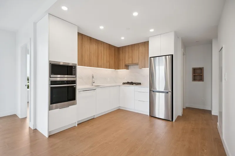 1009 13387 OLD YALE ROAD - photo 4 of 25