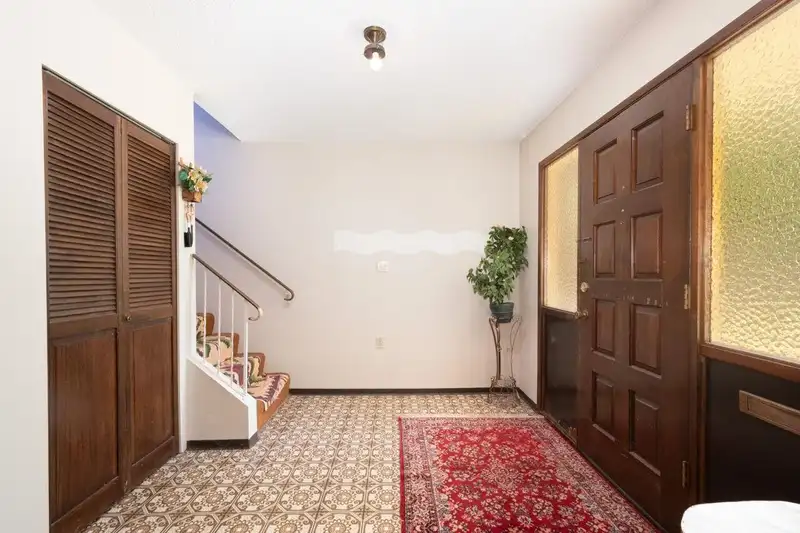 4131 W 16TH AVENUE - photo 2 of 37