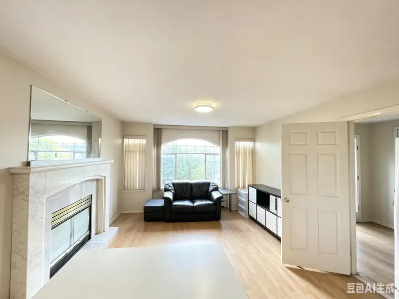 714 RENNIE PLACE - photo 4 of 40