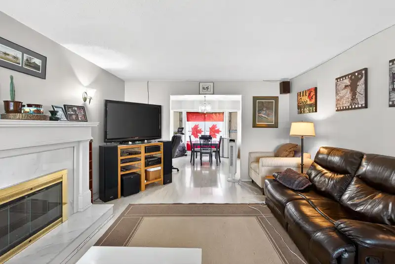3951 MORESBY DRIVE - photo 4 of 22