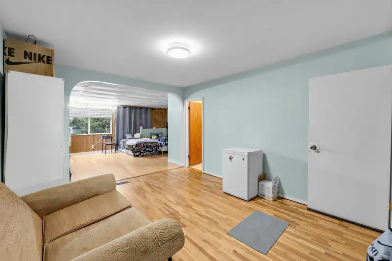 7674 BURRIS STREET - photo 4 of 22