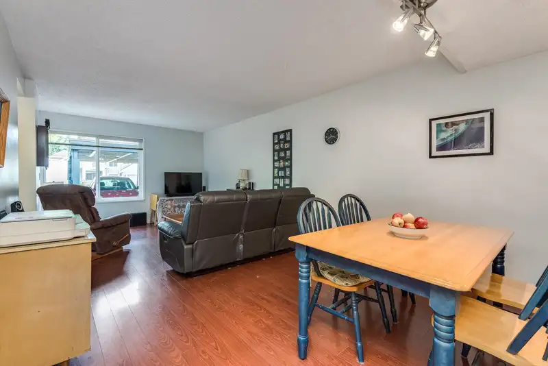 13447 68A AVENUE - photo 3 of 30
