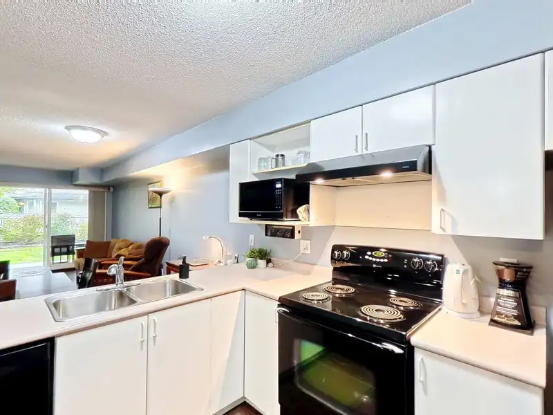 102 12130 80 AVENUE - photo 2 of 18