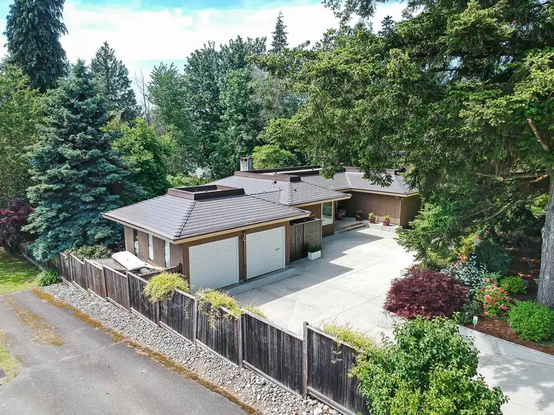 7691 PETERSON STREET - photo 3 of 40