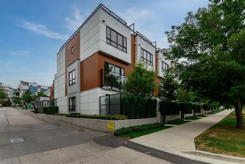 11 520 W 28TH AVENUE - photo 1 of 14