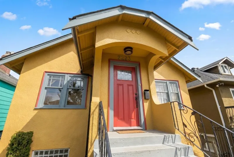 2223 GRAVELEY STREET - photo 2 of 25