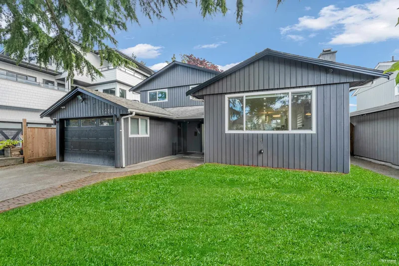 11280 CARAVEL COURT - photo 2 of 25