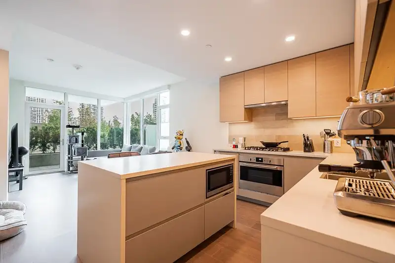 610 2108 GILMORE AVENUE - photo 4 of 40