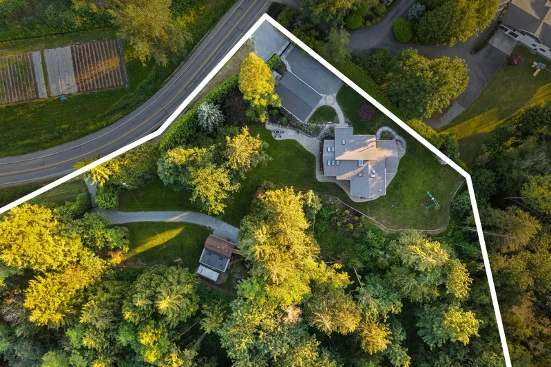 25149 72 AVENUE - photo 4 of 25