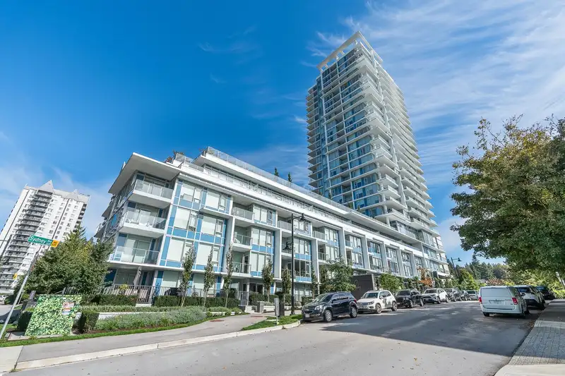 1604 555 SYDNEY AVENUE - photo 1 of 34