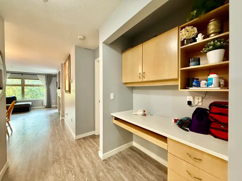 311 15220 GUILDFORD DRIVE - photo 3 of 9