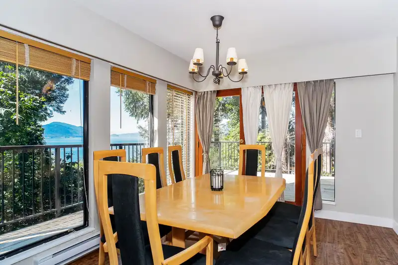 430 BAYVIEW ROAD - photo 4 of 20