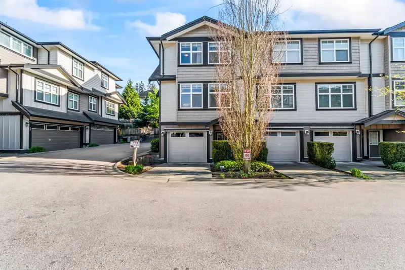 64 6350 142 STREET - photo 2 of 39