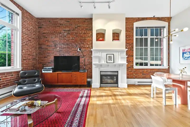 102 1811 W 16TH AVENUE - photo 2 of 21