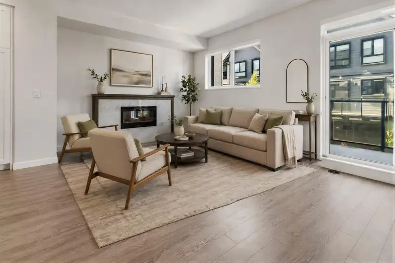 189 4738 HEMLOCK WAY - photo 3 of 20