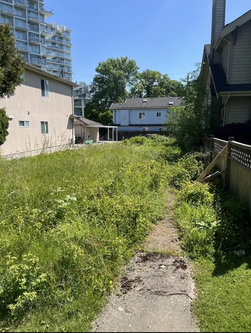 4754 GLADSTONE STREET - photo 2 of 2