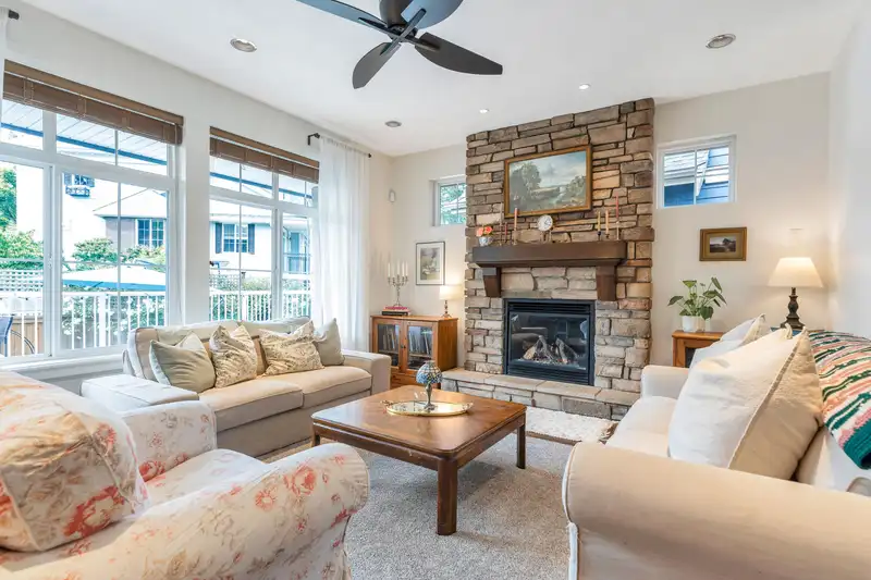 6 45241 NICOMEN CRESCENT - photo 3 of 40