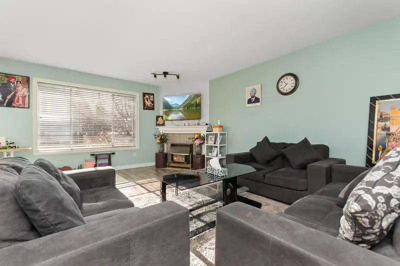 12 2575 MCADAM STREET - photo 4 of 40