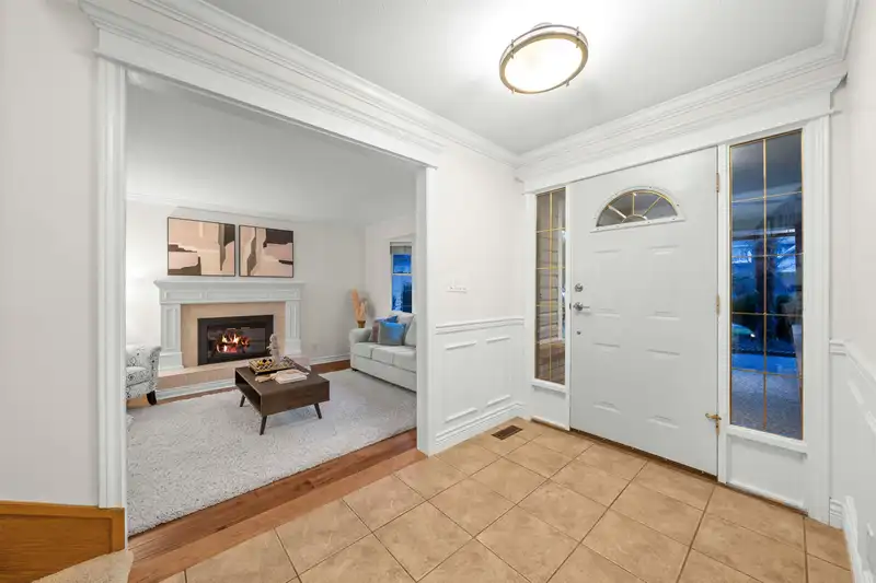 6315 45A AVENUE - photo 3 of 38