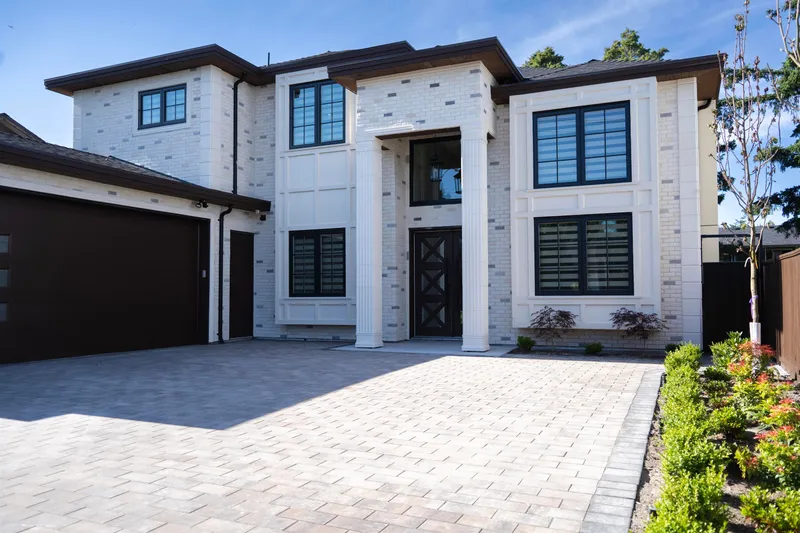 11231 KING ROAD - photo 2 of 19