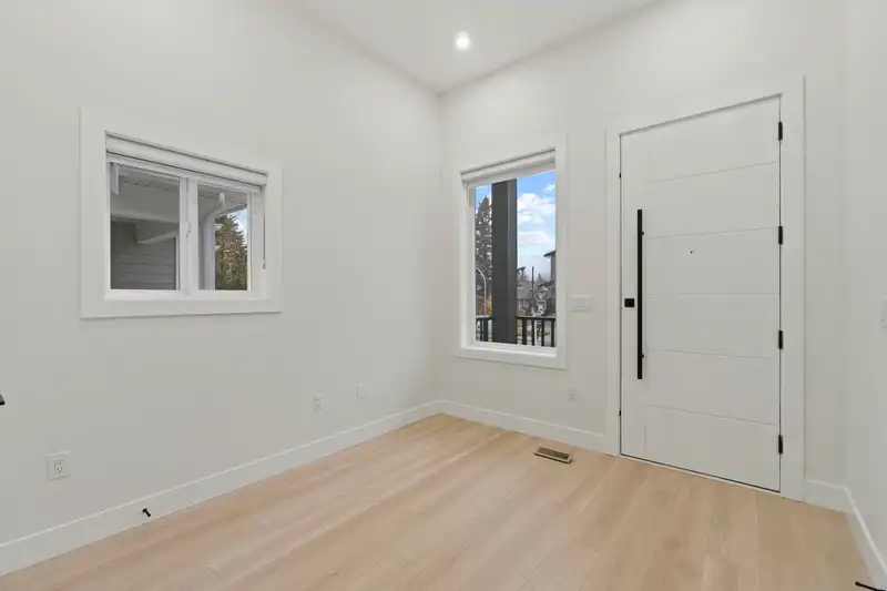 32520 HIGGINBOTTOM COURT - photo 3 of 40
