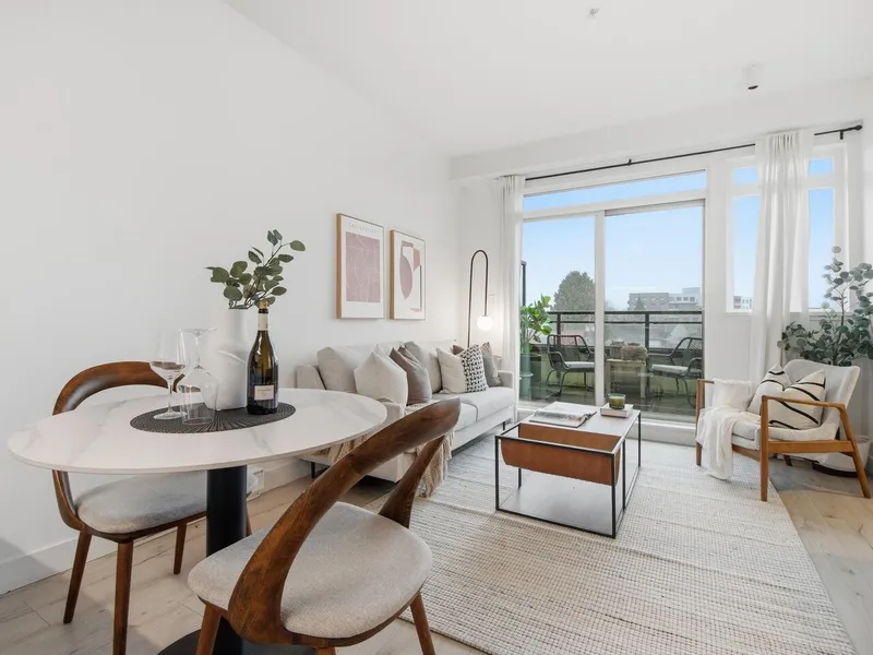 PH6 688 E 17TH AVENUE - photo 2 of 25