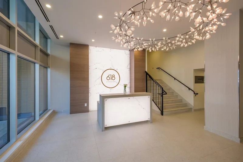 420 618 CARNARVON STREET - photo 3 of 9