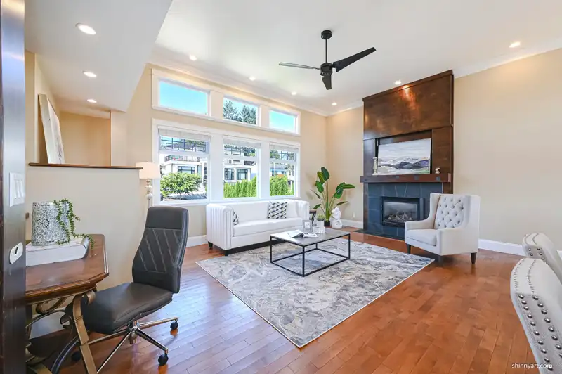 14476 17 AVENUE - photo 3 of 23