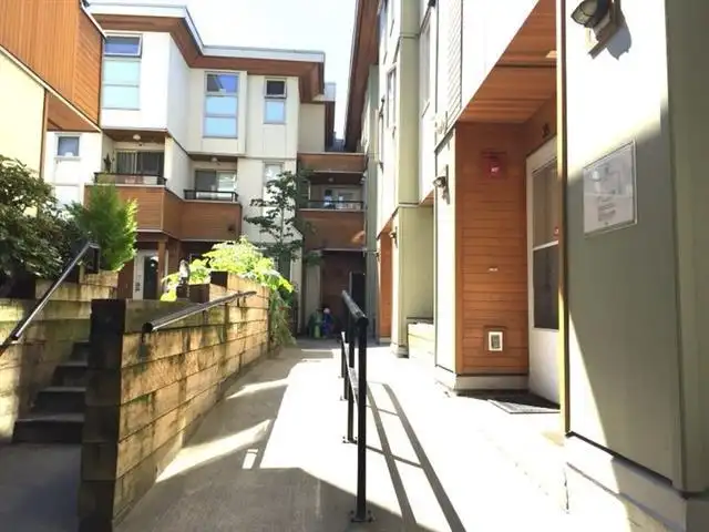 35 638 W 6TH AVENUE - photo 2 of 13