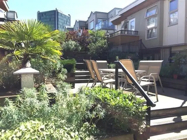 35 638 W 6TH AVENUE - photo 4 of 13