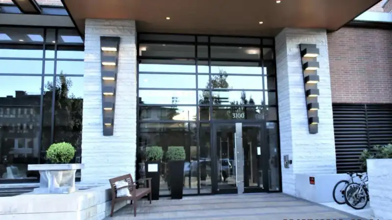 2304 3100 WINDSOR GATE - photo 1 of 25