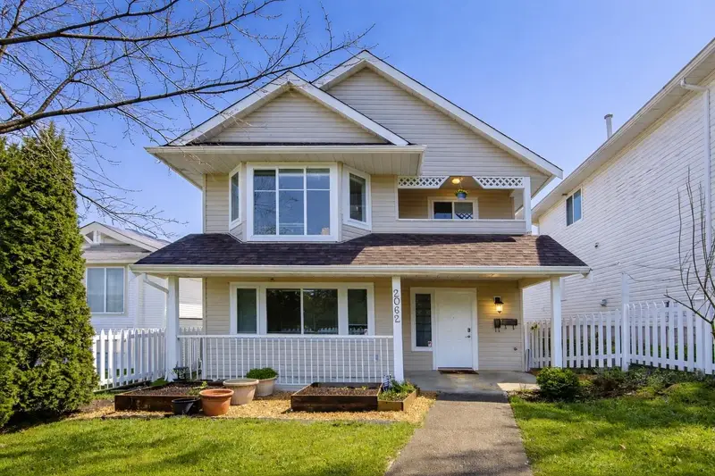 2062 MARY HILL ROAD - photo 1 of 25