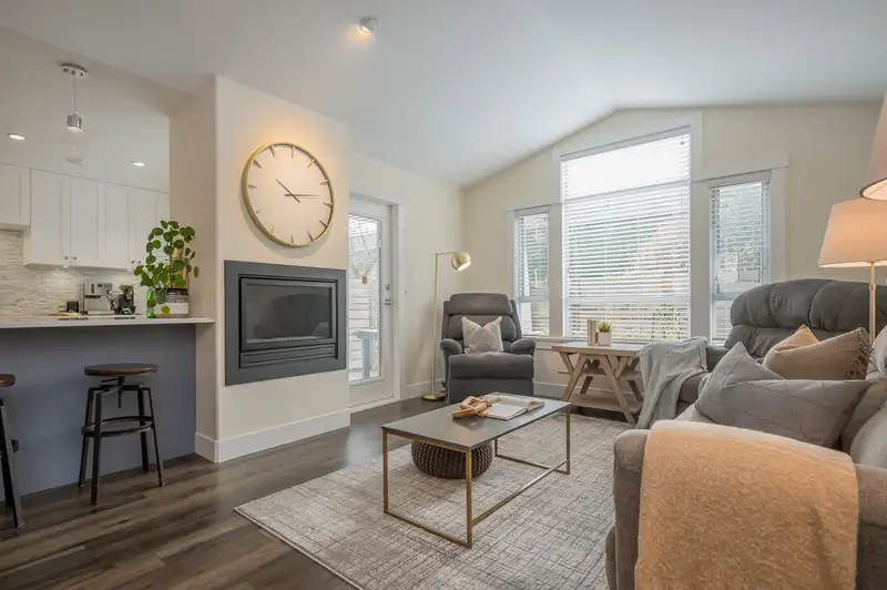 156 15550 26 AVENUE - photo 4 of 40