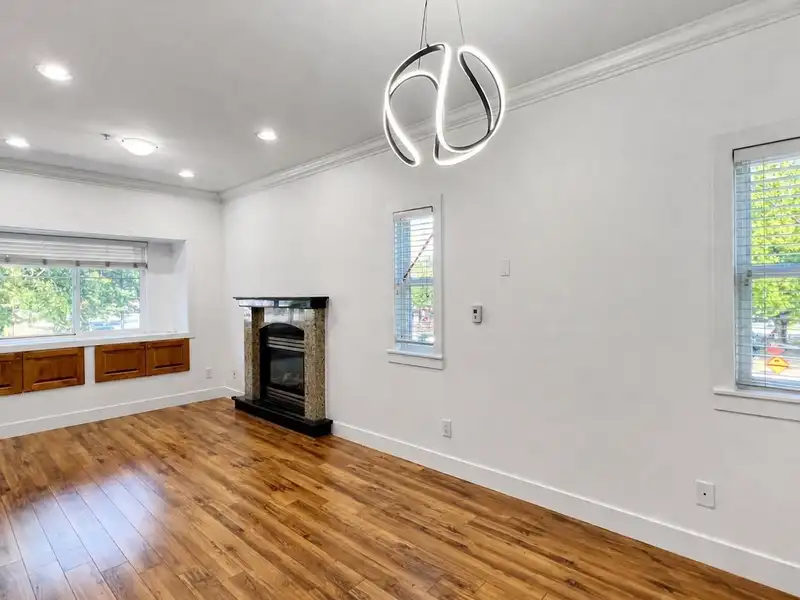 2388 E 5TH AVENUE - photo 4 of 36