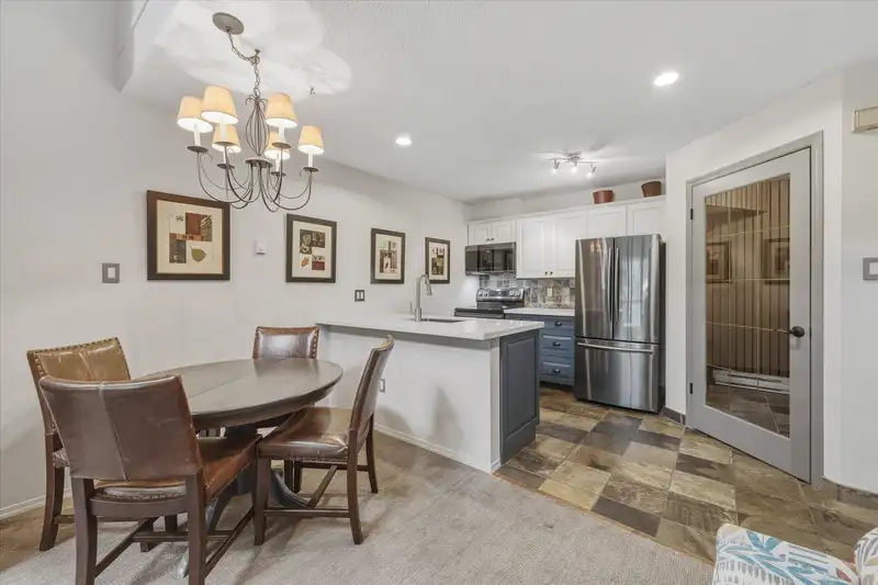 9 4510 BLACKCOMB WAY - photo 4 of 15