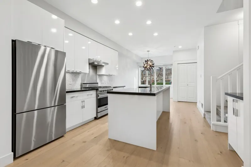 5961 OAK STREET - photo 3 of 9