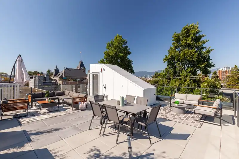 203 239 E 16TH AVENUE - photo 1 of 36