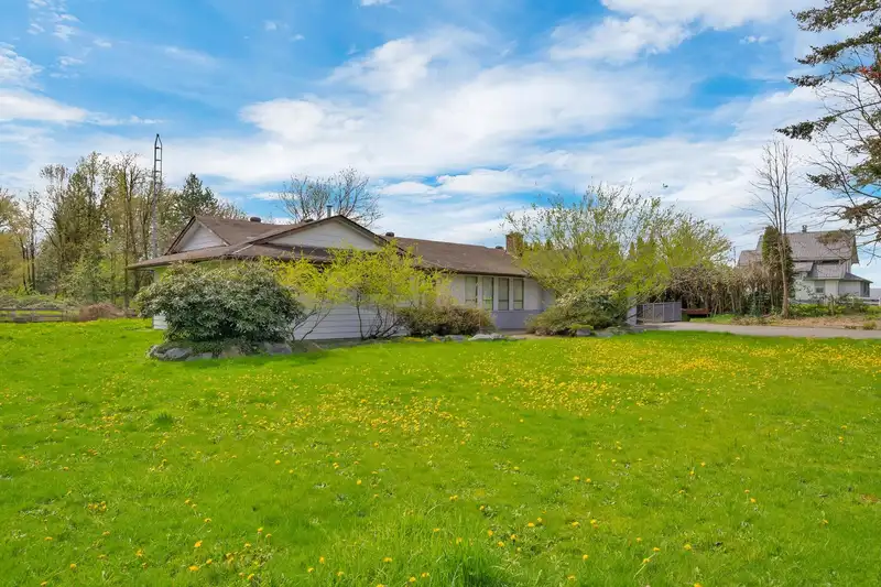 28712 58 AVENUE - photo 4 of 30
