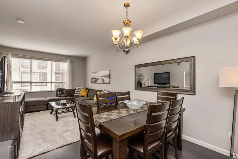 86 19505 68A AVENUE - photo 3 of 27