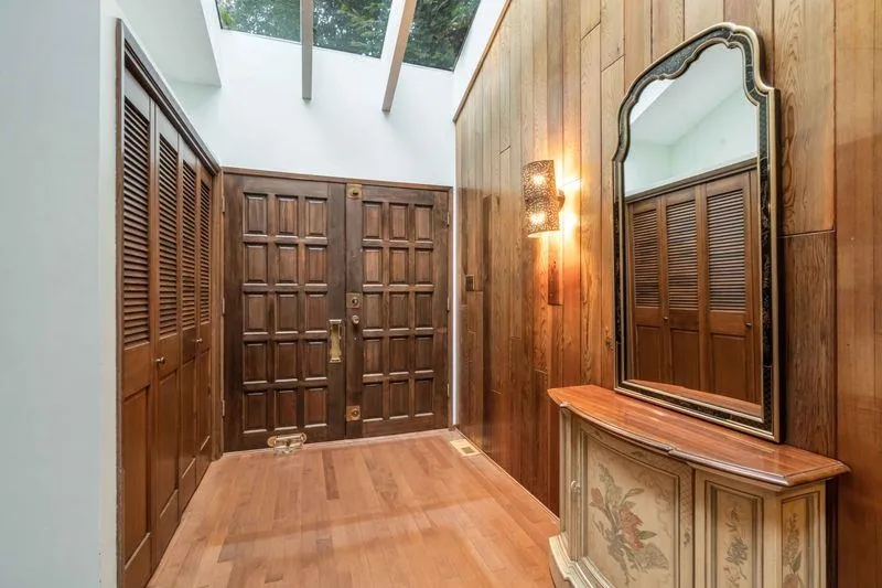 4262 YUCULTA CRESCENT - photo 4 of 25