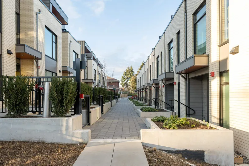 15 6778 OAK STREET - photo 2 of 16