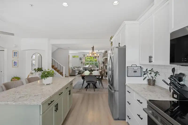 20 11720 COTTONWOOD DRIVE - photo 3 of 39