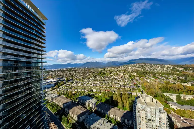 4405 4890 LOUGHEED HIGHWAY - photo 3 of 34