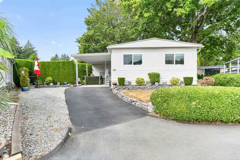175 1840 160 STREET - photo 2 of 40