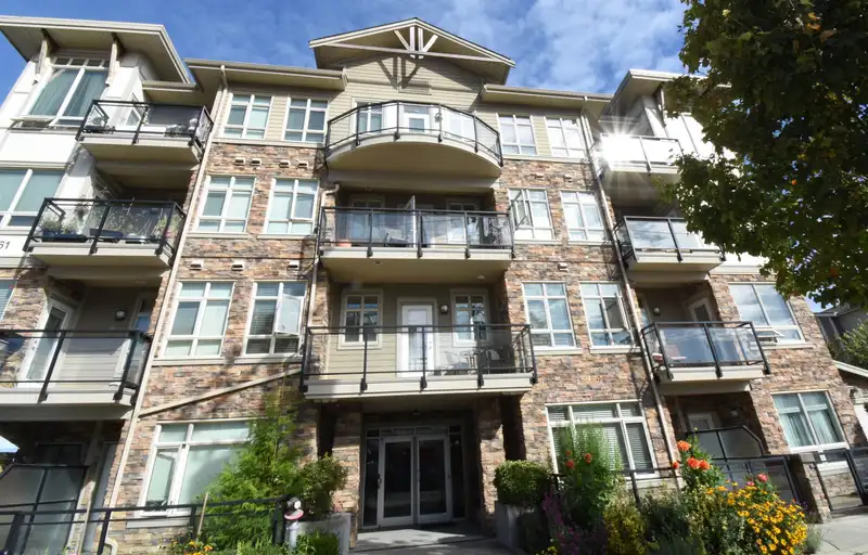 311 20861 83 AVENUE - photo 1 of 18