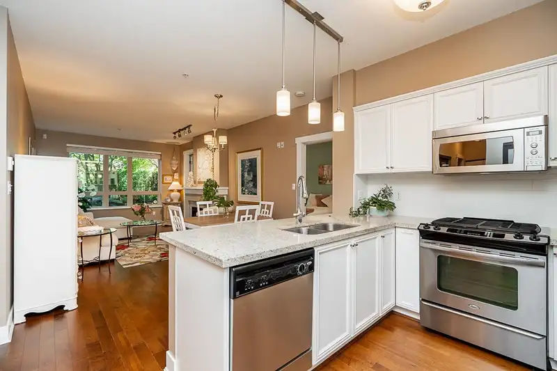 107 1111 E 27TH STREET - photo 2 of 35