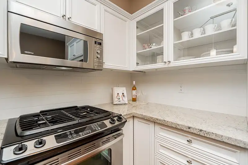 107 1111 E 27TH STREET - photo 4 of 35