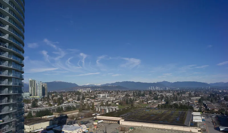 2105 7769 PARK CRESCENT - photo 2 of 10