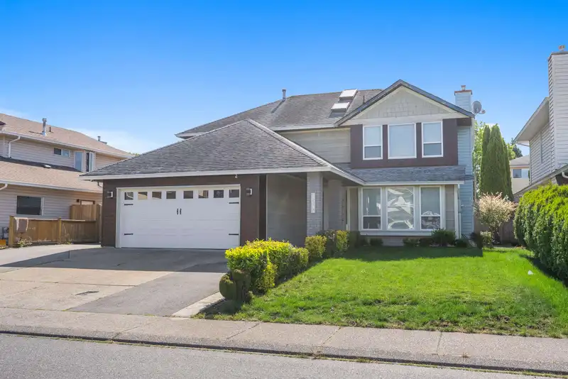 3544 CHASE STREET - photo 2 of 37